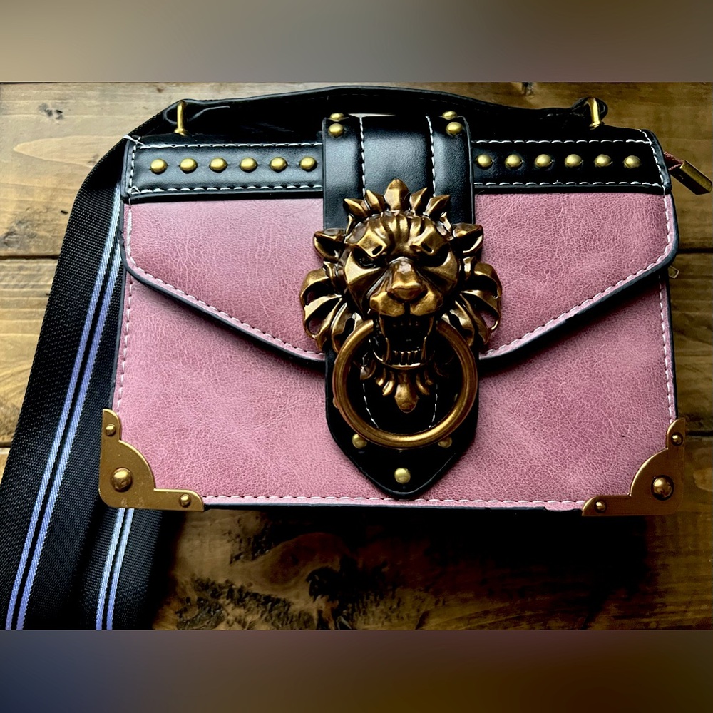 Lion purse